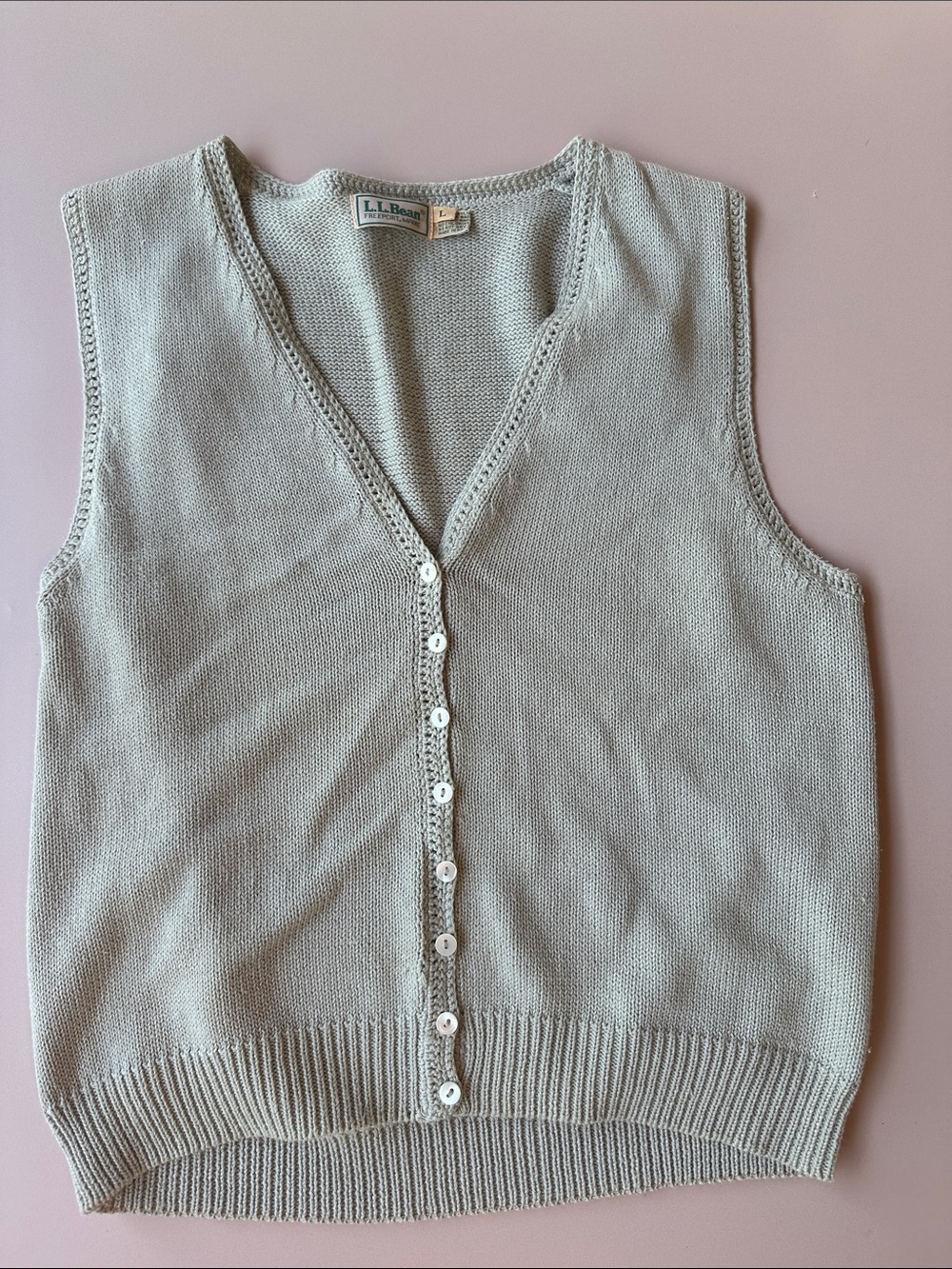 Vintage L.L. Bean Women's Light green V-Neck Button-Front Sweater Vest